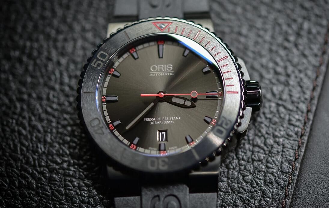 Oris-El-Hierro-Limited-Edition__