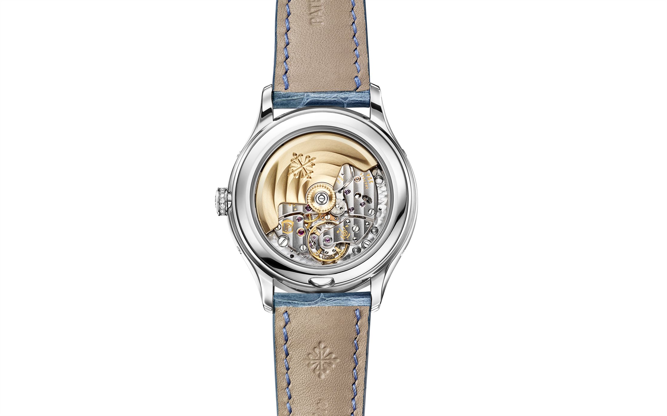 The beautiful and precise movement could be viewed through the transparent caseback.