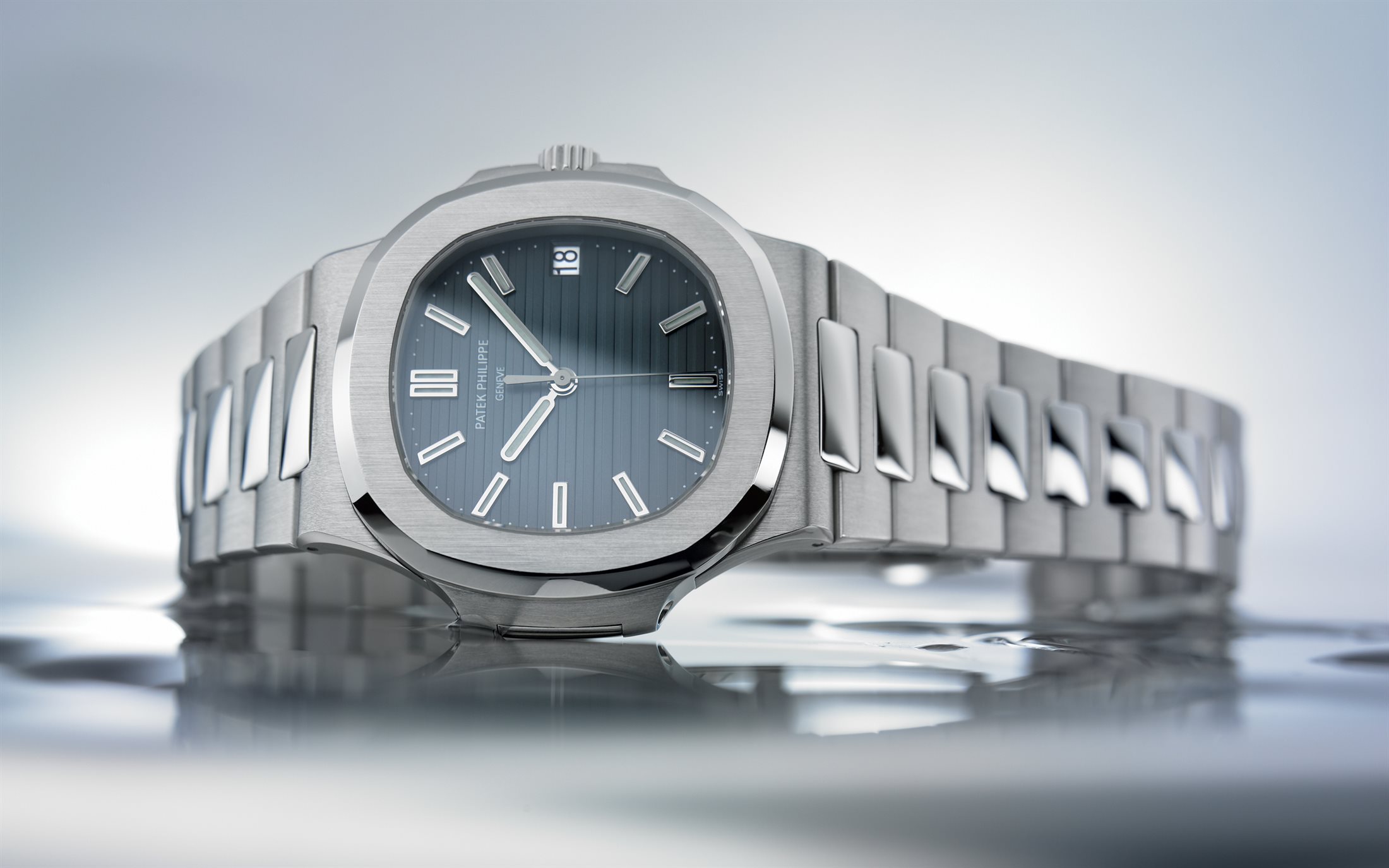 The Patek Philippe Nautilus sports a distinctive look of both sporty and elegant style.