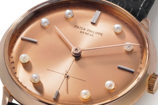 The natural pearls on the dial as hour markers are from Bahrain.