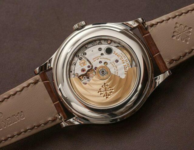 The movement could be viewed through the transparent caseback.